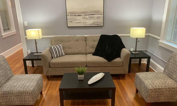 Downtown Baltimore Apartment | Cozy 2BD/2BA Apartment