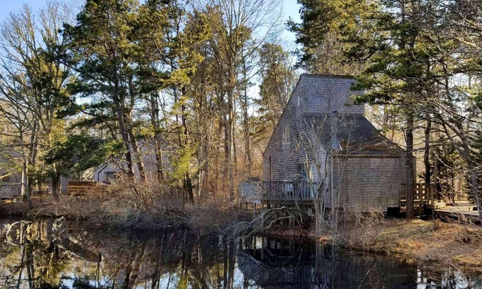 Wellfleet Cottage | Cozy 2BD+ Cottage-A/C, Pond View, Close to Everything