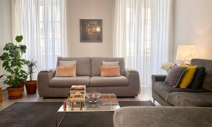 Quartier du Port Apartment | Cozy 2BR Appartment near the Port of Nice