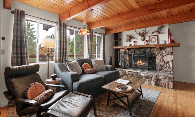 Running Springs Cabin | Cozy 2br Cabin With Panoramic Mountain Views & Hot Tub