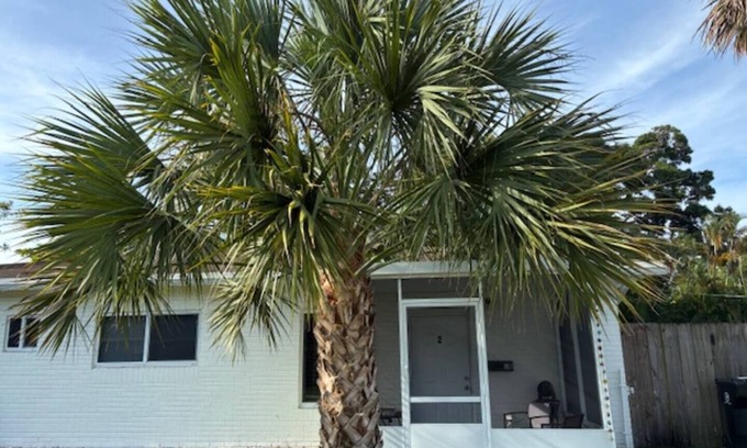 River Run Apartment | Cozy 2BR Family-Friendly Apt with Porches & Yard — 15 mins to Fort L’dale Beach!
