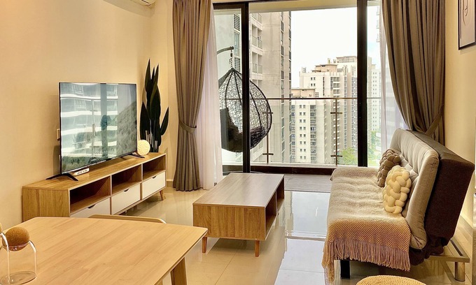Central District Condo | Cozy 2BR Muji Gem: Beach Escape with Blazing Fast WiFi, Just 2 Mins to the Beach