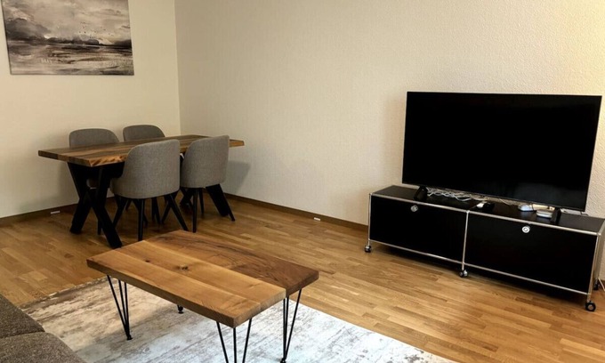 Enge Apartment | Cozy 2BR near lake and train station (Wille 8)