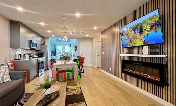 Harvie Heights Apartment | Cozy 2BR Retreat with Stunning Views of Rundle MT
