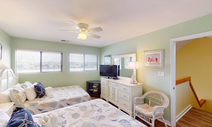 Litchfield by the Sea Villa | Cozy 2BR Villa by Litchfield Beach - Heron Marsh