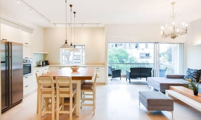 Tel Aviv City Center Apartment | Cozy 2BR with Balcony in Ben Gurion by HolyGuest