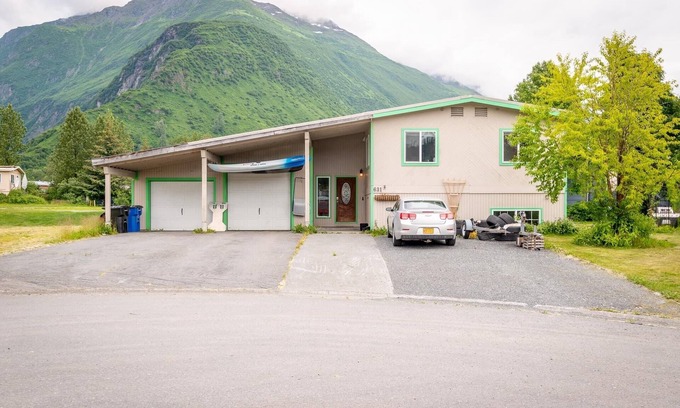 Valdez Apartment | Cozy 3-bedroom apartment in the heart of Valdez with WiFi