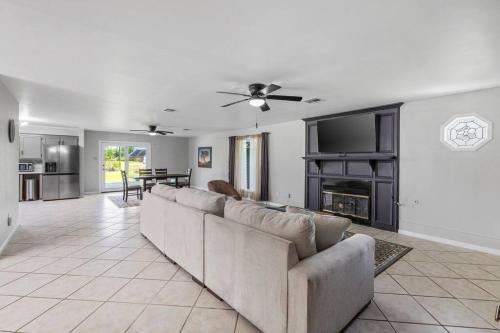 Lake Charles House | Cozy 3 Bedroom Home