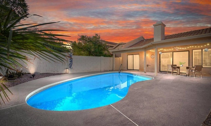 Heatherbrook House | Cozy 3-bedroom house in tranquil Chandler with Pool & Backyard Oasis!