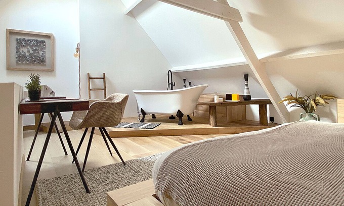 Historical Center Bruges House | Cozy 3 Bedroom Townhouse in Central Bruges