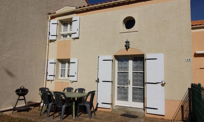 La Remigeasse House | Cozy 3-Room Mezzanine House near La Rémigeasse Beach, Sleeps 4