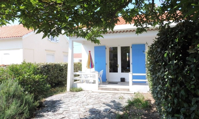 Notre-Dame-de-Monts House | Cozy 30m² House for 4 in Tranquil Area, 600m from Beach – Notre-Dame-de-Monts
