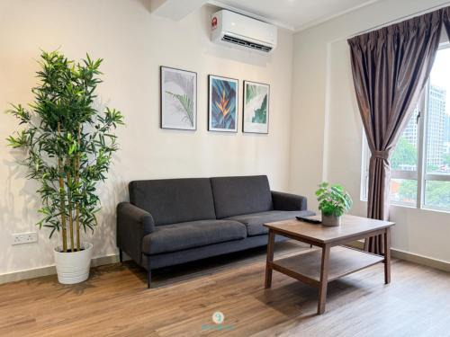 Kuala Lumpur Apartment | Cozy 3B2B 7 Pax - 5 min to KLCC - Free Parking & Wifi