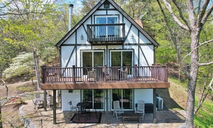 Basye House | Cozy 3bedroom home w AC, WiFi, in a golf retreat, nestled in the scenic mountain