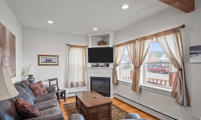 Leadville House | Cozy 3BR Mt Elbert Views, Near Mineral Belt Trail