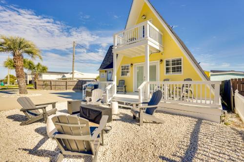 Biltmore Beach House | Cozy 3BR Walk to Beach Firepit PCB