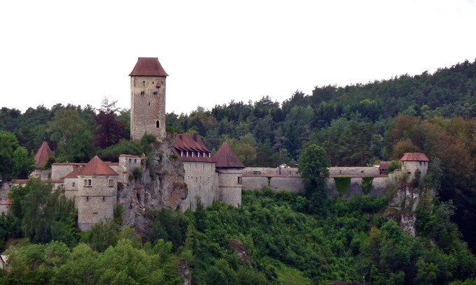Neuhaus an der Pegnitz Apartment | Cozy 4 * apartment, up to 5 people, fitness room u. 3 rental bikes
