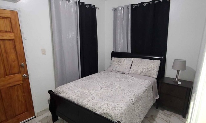 Estate Lindbergh Bay Apartment | Cozy 4 bedroom 2 bath apartment/Near Beaches