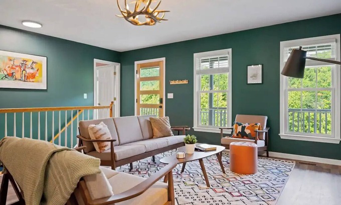Elkton Cottage | Cozy 4-bedroom cottage ~5min from Shenandoah National Park