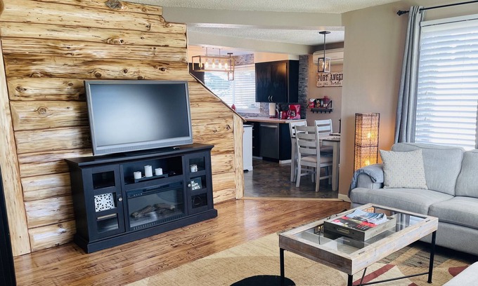 Port Angeles House | Cozy 4 bedroom home with great access to Hurricane Ridge and Olympic Peninsula