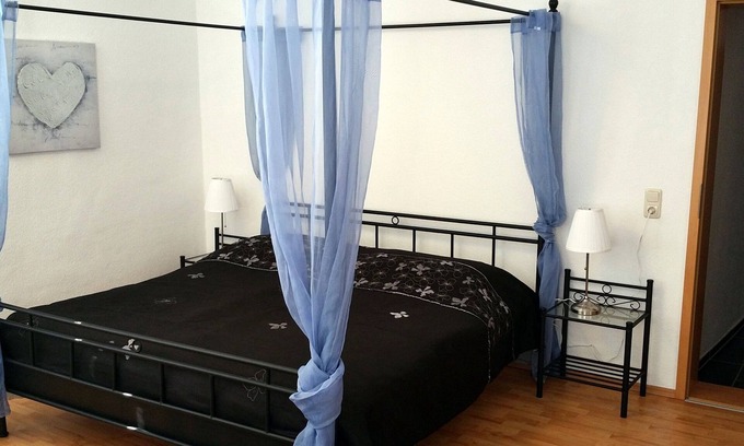 Bad Langensalza Apartment | Cozy 4-star apartment with a four-poster bed. Central and still quiet.