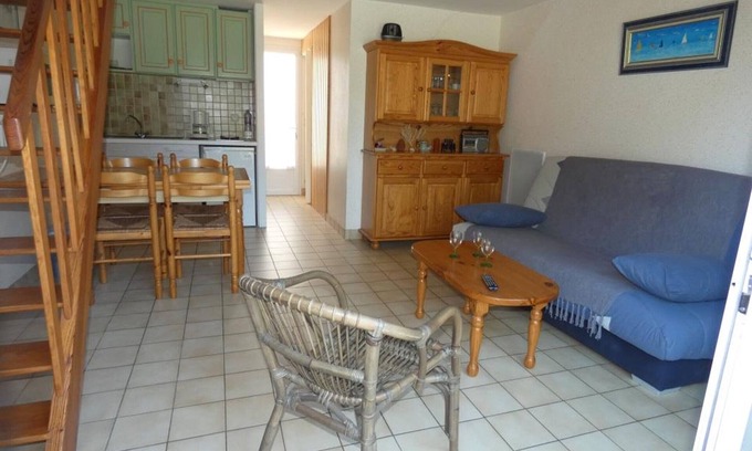 Notre-Dame-de-Monts House | Cozy 5-Person Holiday Home, Close to Beach & Shops - Pet Friendly, Terrace, Parking