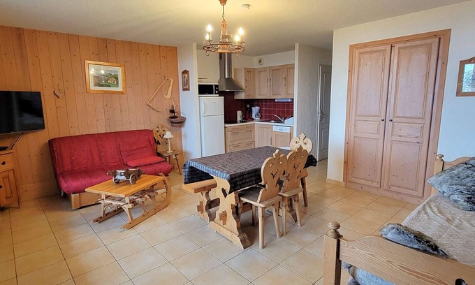 Saint-Michel-de-Chaillol Apartment | Cozy 6-Person Apartment in Ski Resort with South Terrace, Parking, and Free WIFI
