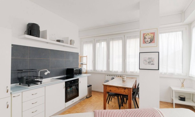 Barona Apartment | Cozy 78 sqm apartment, able to accommodate up to 4 people, located on the first floor of a building with lift.The property is located 650m from the Famagosta stop of the green metro line M2, which allows you to reach Piazza Duomo, Central Station and Gar