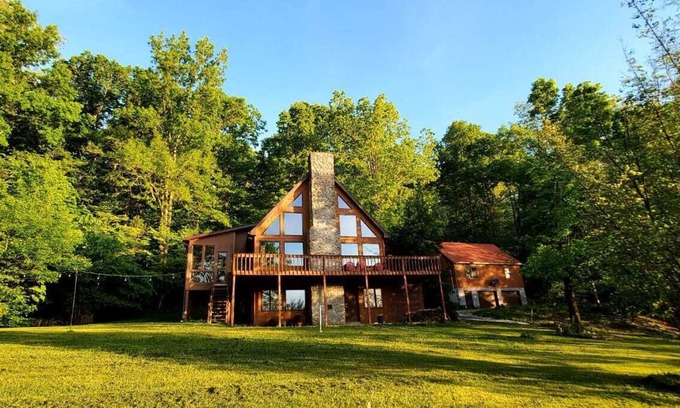 Irvine House | Cozy A Frame house firepit, sauna, gym, fishing pond Station Camp Getaway Nurys