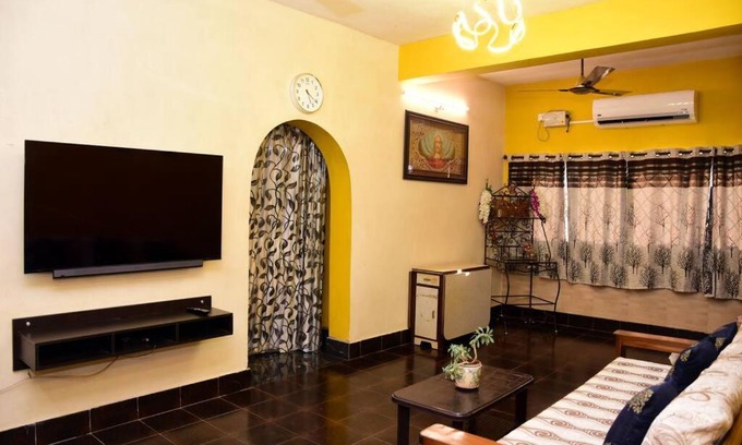 Bambolim Apartment | Cozy AC Apartment in North Goa