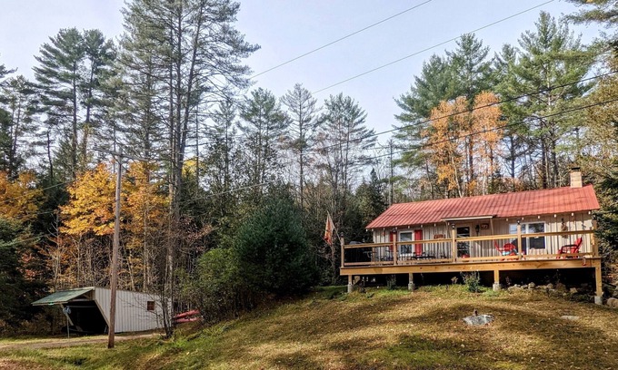 Olmstedville Cabin | Cozy Adirondack Cabin w/Deck [~15 minutes to Gore Mountain]