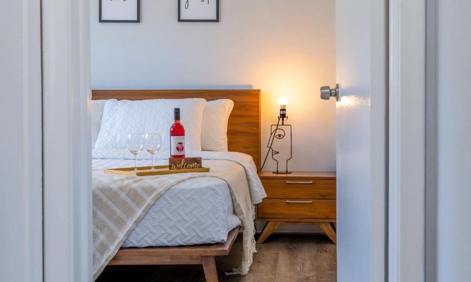 Melaleuca Gardens Apartment | Cozy AirportHouse 5 min del aeropuerto WiFi parking privado