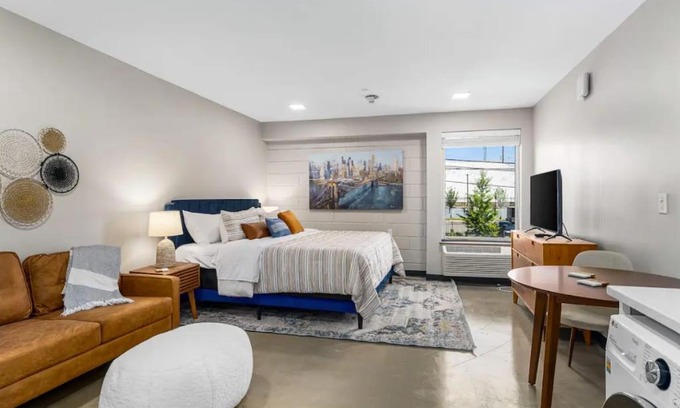 Five Points South Apartment | Cozy Alabama on 10th unit 220