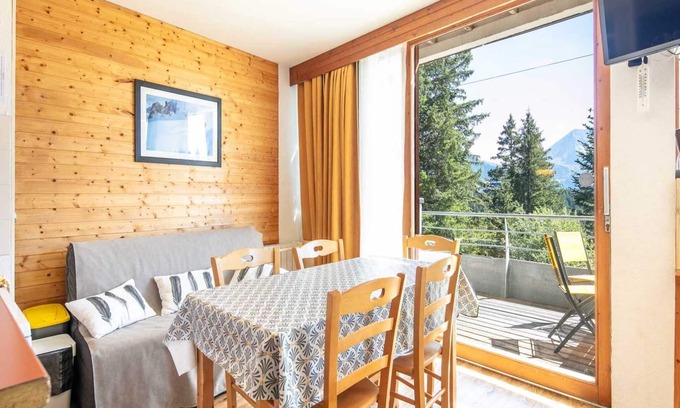 Chamrousse Apartment | Cozy Alpine Retreat for 6 guests