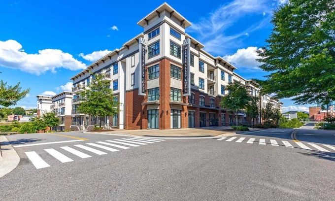 Downtown Knoxville Apartment | Cozy and Bright Apartments at Marble Alley Lofts in Downtown Knoxville