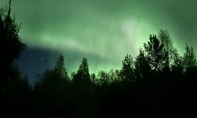 Fairbanks Cabin | Cozy and clean Cabin in the Hills of Fairbanks. Aurora views from deck.