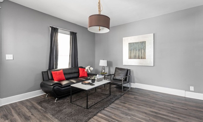 New Castle Apartment | Cozy and Cute 1 Bdrm!