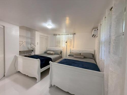 Coral Way Apartment | Cozy and Modern Studio Apartment