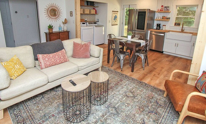 Davidson Cottage | Cozy and private 2-bed cottage close to Lake Norman/ Charlotte