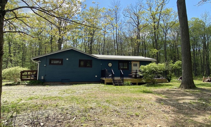 Gray Cabin | Cozy and private mountain retreat at the top of Laurel Mountain