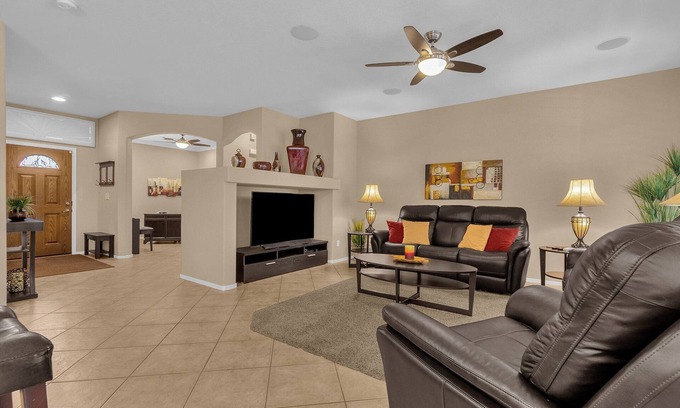 East Mesa House | Cozy and relaxing 3 bedroom home