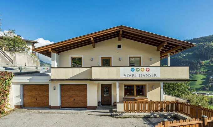 Hippach Apartment | Cozy and spacious apartments in a central location with a wonderful view