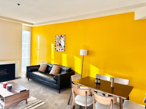 Miracle Mile Apartment | Cozy and Stylish Unit