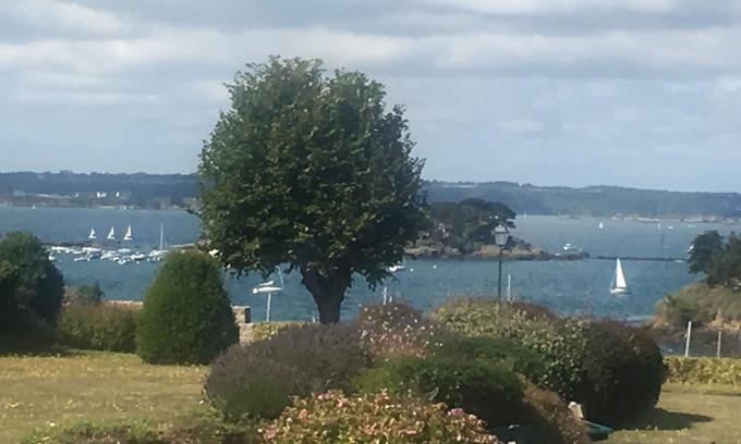 Saint-Briac-sur-Mer Apartment | Cozy apartment, very quiet with superb sea views and located 100m from the beaches