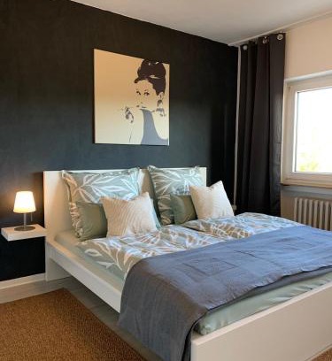 Hemsbach Apartment | Cozy Apartment - 2 BR, Spacious Kitchen, Balcony, Top Location