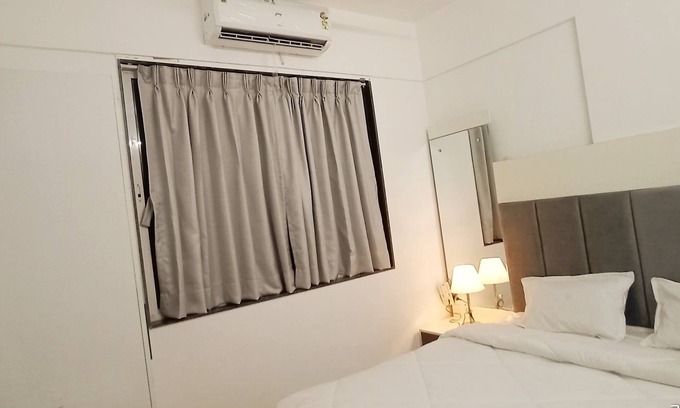 Kharadi Apartment | Cozy apartment in charming Kharadi Pune with AC, WiFi