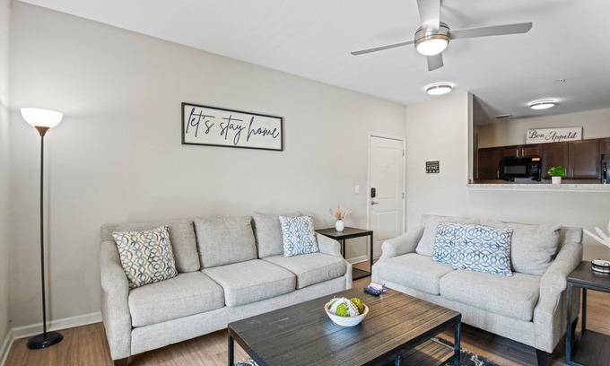 Union City Apartment | Cozy apartment in Comfy Stay by ATL Airport + Pool Access.