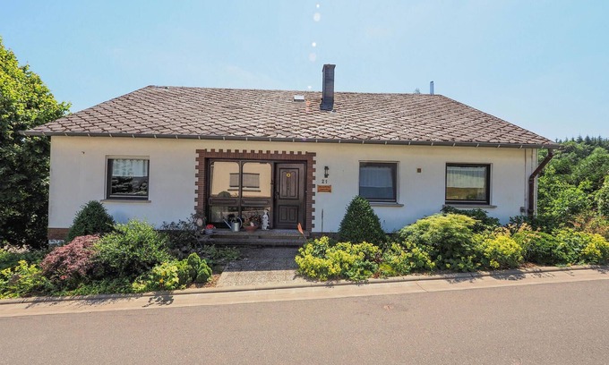 Grenderich Apartment | Cozy apartment in Grenderich with WiFi