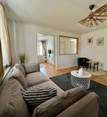 Jadraas Apartment | Cozy apartment in Jädraås nestled near the lake just 10 minutes from Kungsberget