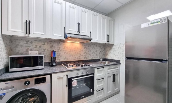 Salalah Apartment | Cozy apartment in welcoming Salalah with WiFi, AC, fitness room